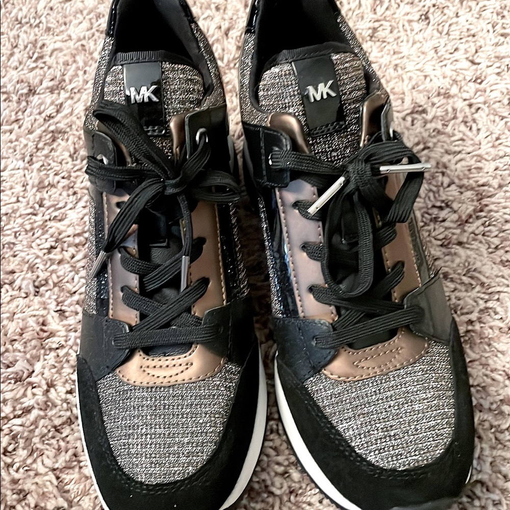 Brand new Michael Kors Logo Trainer
